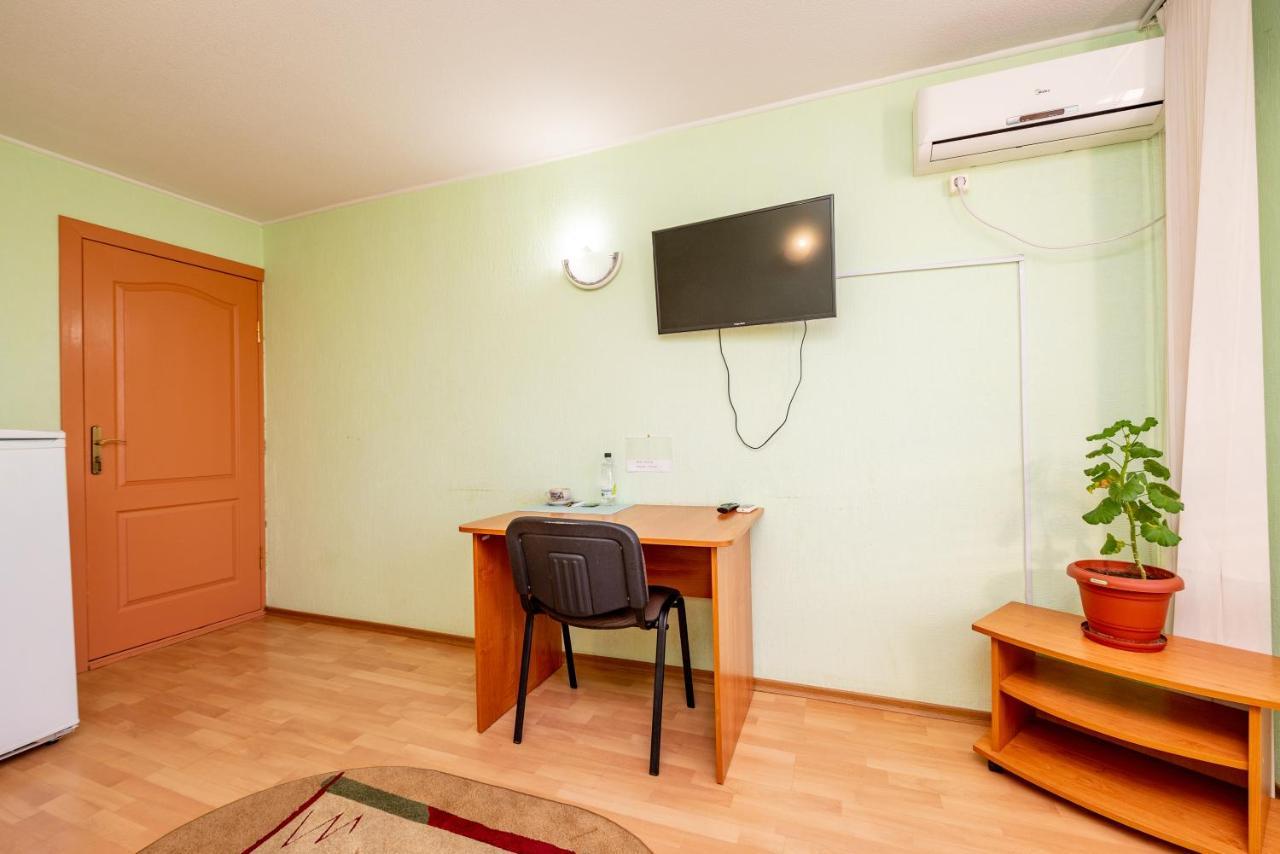 Elektromash Hotel Tiraspol Buitenkant foto