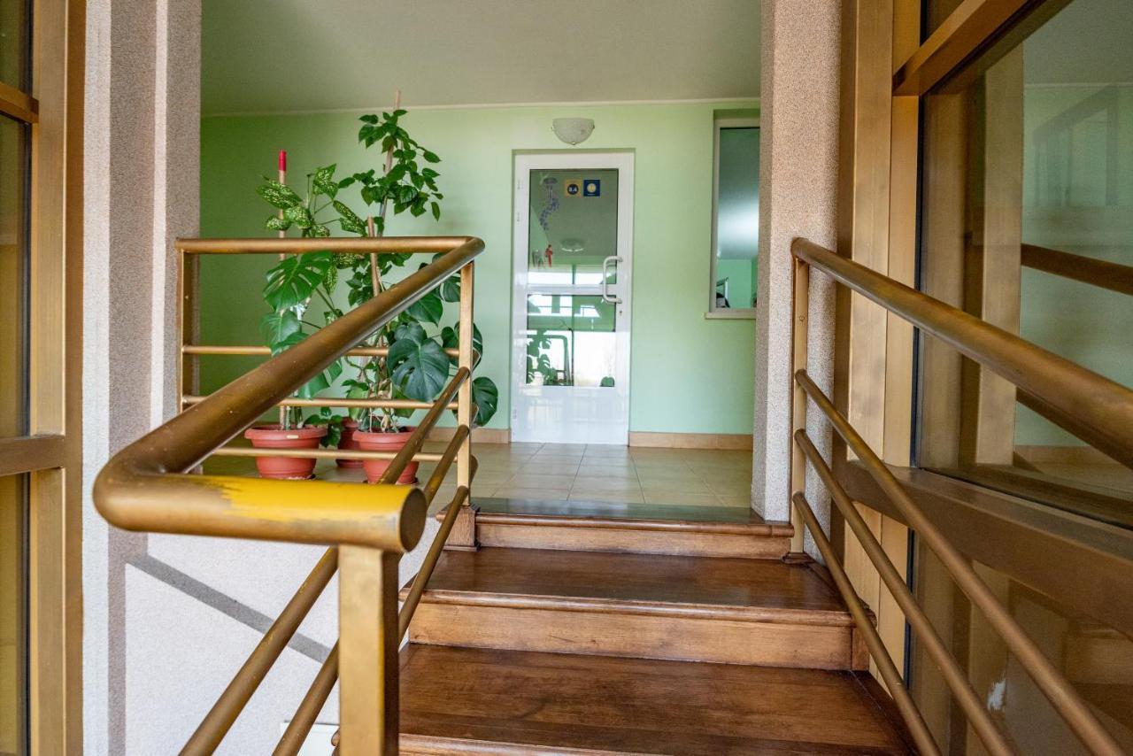 Elektromash Hotel Tiraspol Buitenkant foto